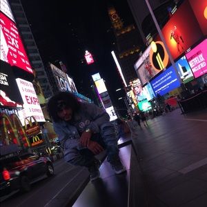 Meet your Posher, Jonathan